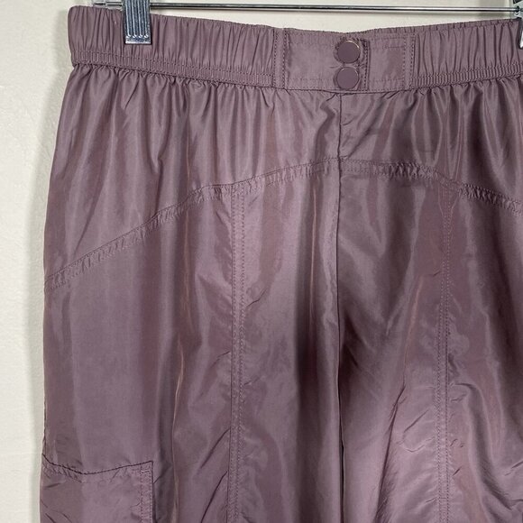 Fabletics Parachute Pant Size M Lightweight Cargo Jogger Windbreaker Plum Shine - Picture 4 of 12